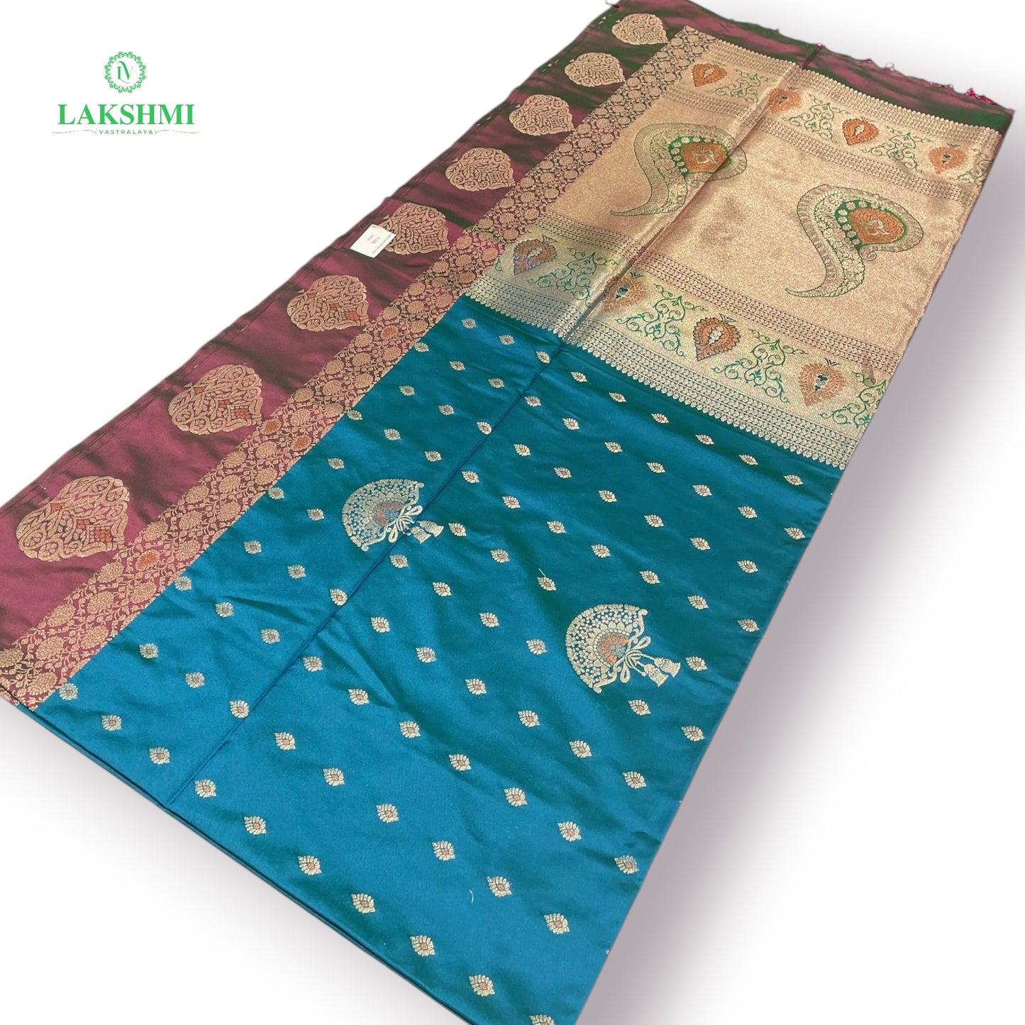 Vardhini Semi Soft Silk 6 Yards