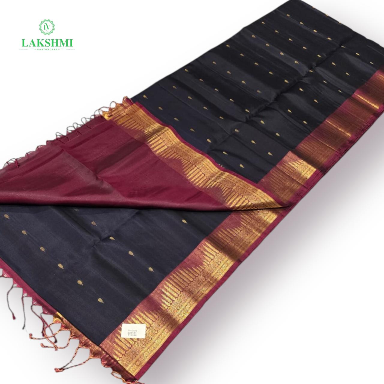 Lavanya - 220101