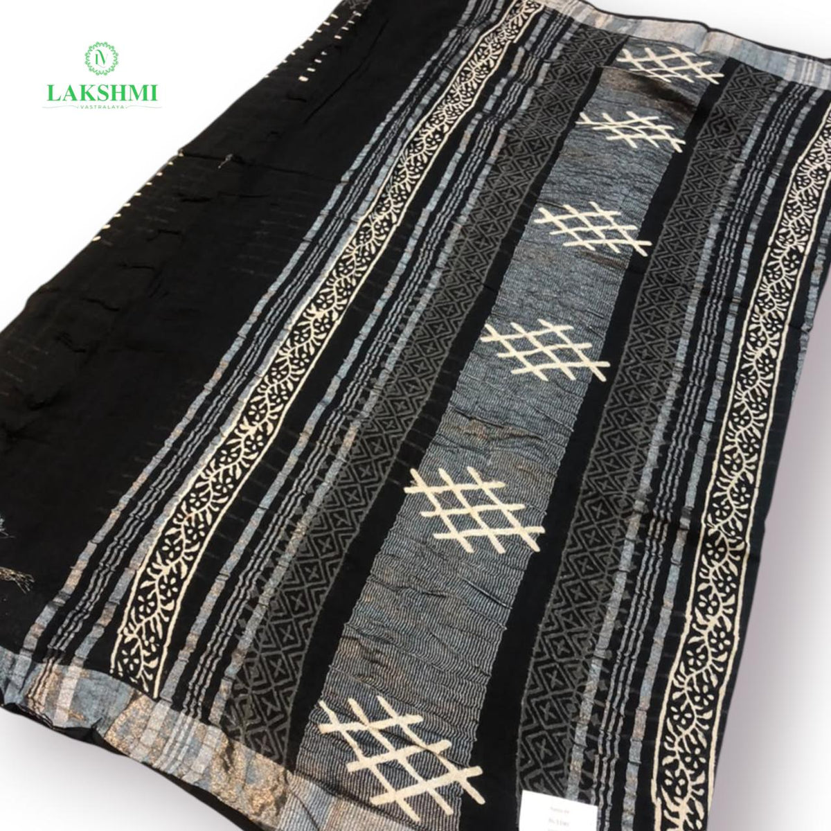 Paithri Black & White  6Y - 210702